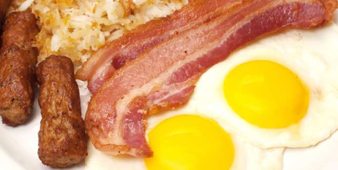 bacon and eggs breakfast